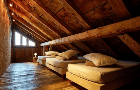 couchage hôtel chambre gîte lit simple et lit double en montagne