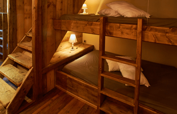 grande capacité de couchage à la montagne hôtel gîte lit simple et lit double